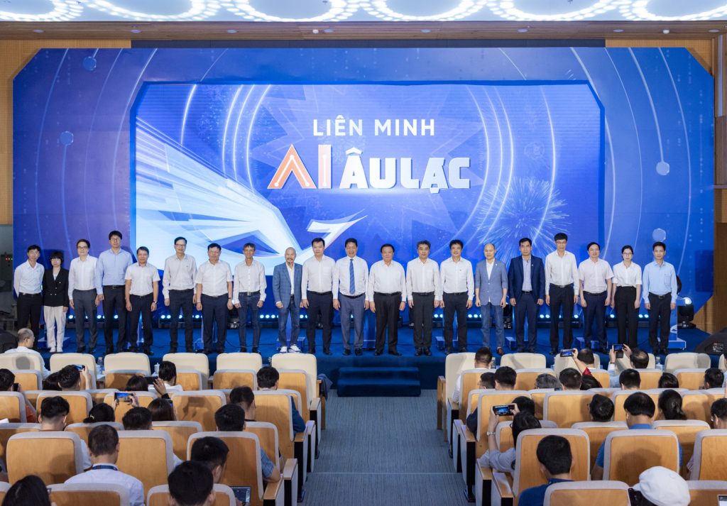 Liên minh AI Âu Lạc ra mắt: Hợp lực kiến tạo hệ sinh thái AI mang bản sắc Việt 8 FPT 1264 1