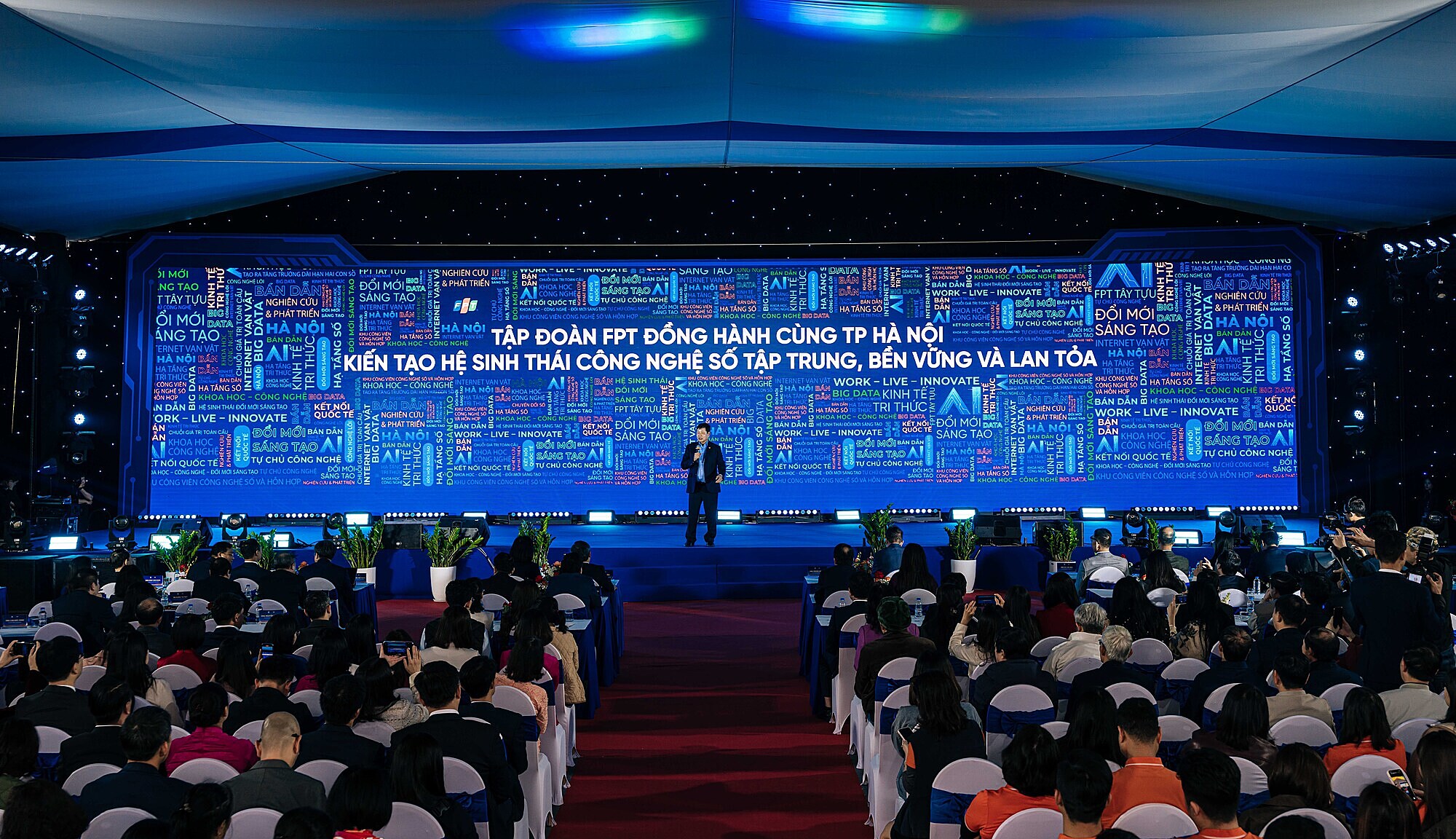 Chủ tịch FPT Trương Gia Bình chia sẻ "ba điều từ trái tim" tại lễ khởi công dự án FPT Tây Tựu.