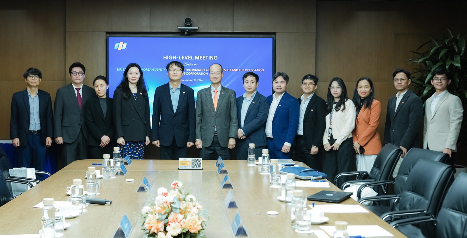 Chuyến thăm và làm việc với FPT của đoàn công tác Hàn Quốc, diễn ra tại FPT Tower.